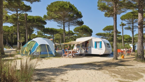 Vacances en camping à Soulac sur Mer : une destination entre dunes et océan
